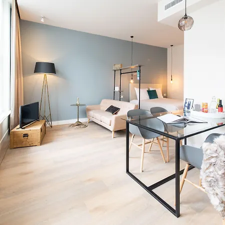 Stadsvilla Mout Rotterdam-schiedam ホテル スキーダム